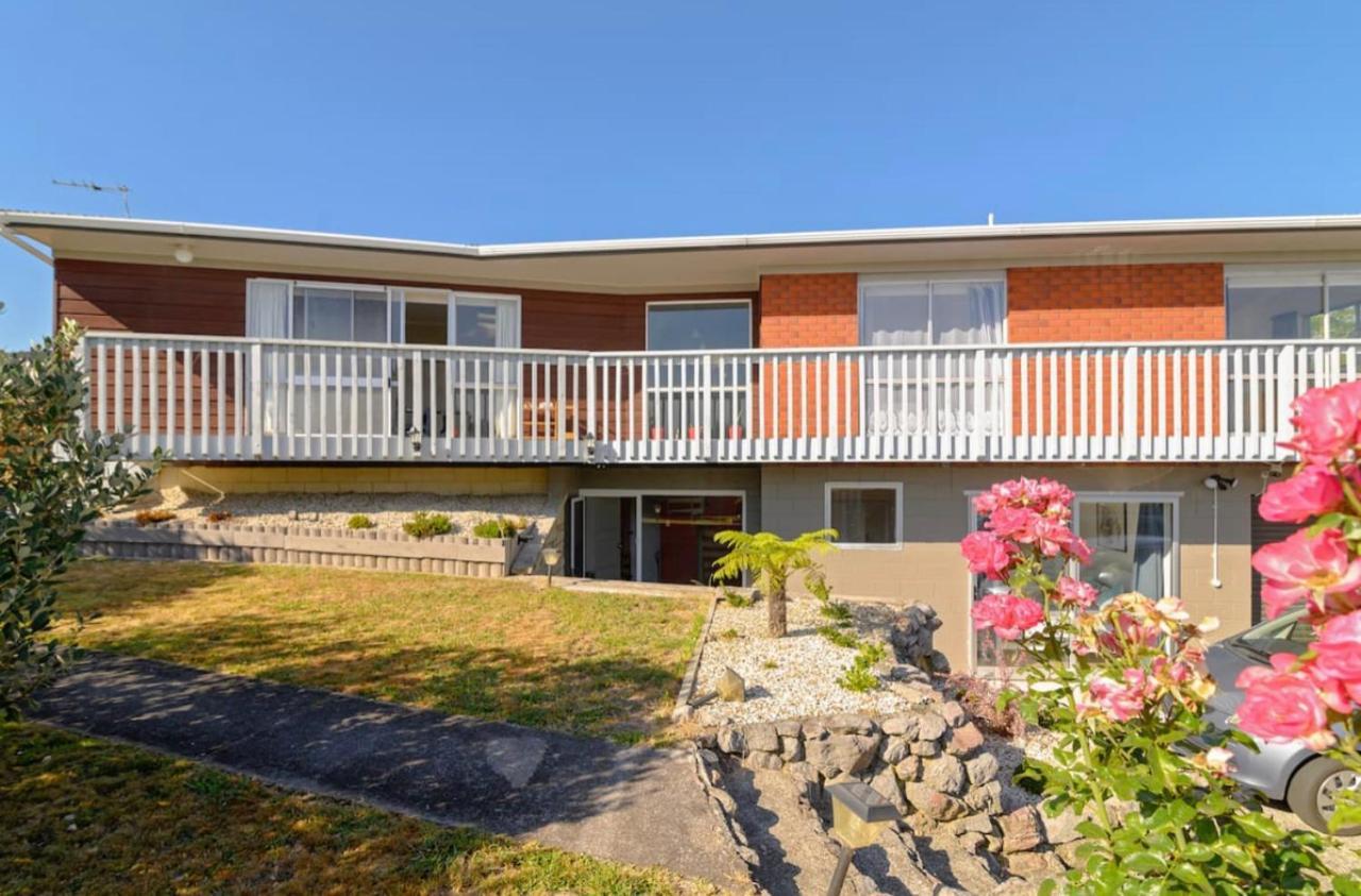 Holiday home Spacious Utuhina House *