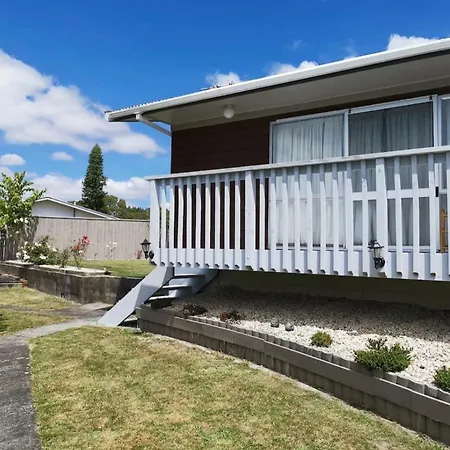 Spacious Utuhina Holiday House Rotorua Exterior photo