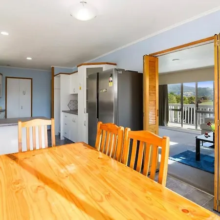 Spacious Utuhina Holiday House Rotorua Exterior photo